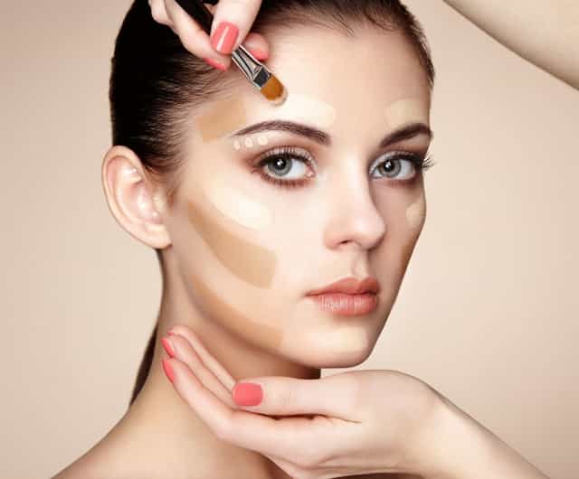 浴室里面修灰指甲(与灰指甲患者共用浴室)