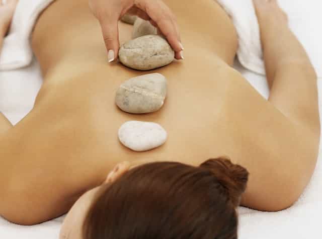 父亲打碎嫁妆的感言(女子不慎打碎嫁妆发现父亲生前留言)